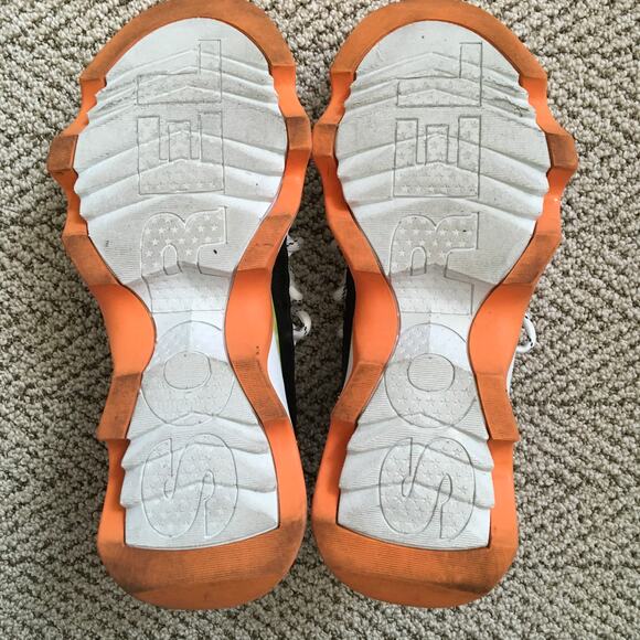 Nearly New Sorel Kinetic Impact II Lace Sneaker - Women's 8.5 - Picture 10 of 12